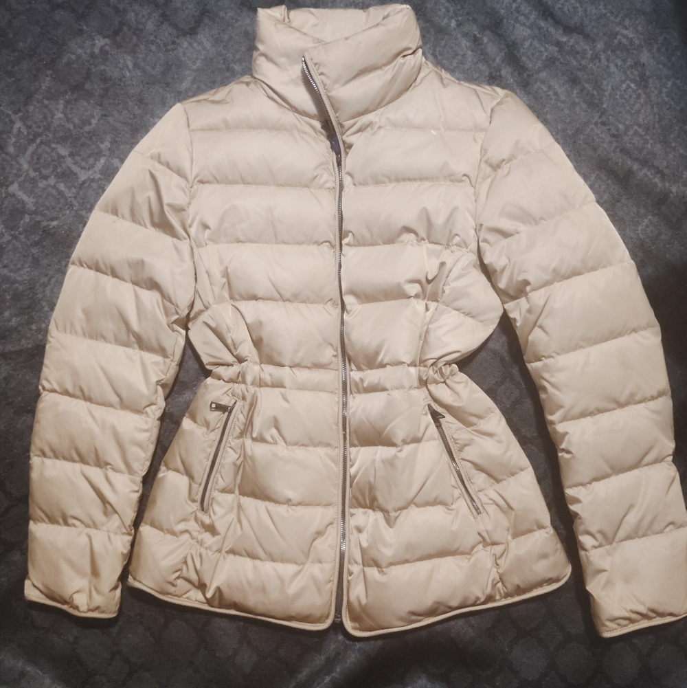 Zara Women's Beige Puffer Jacket